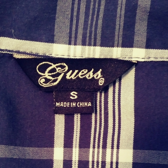 Guess Button Down Crop Top - Picture 3 of 4